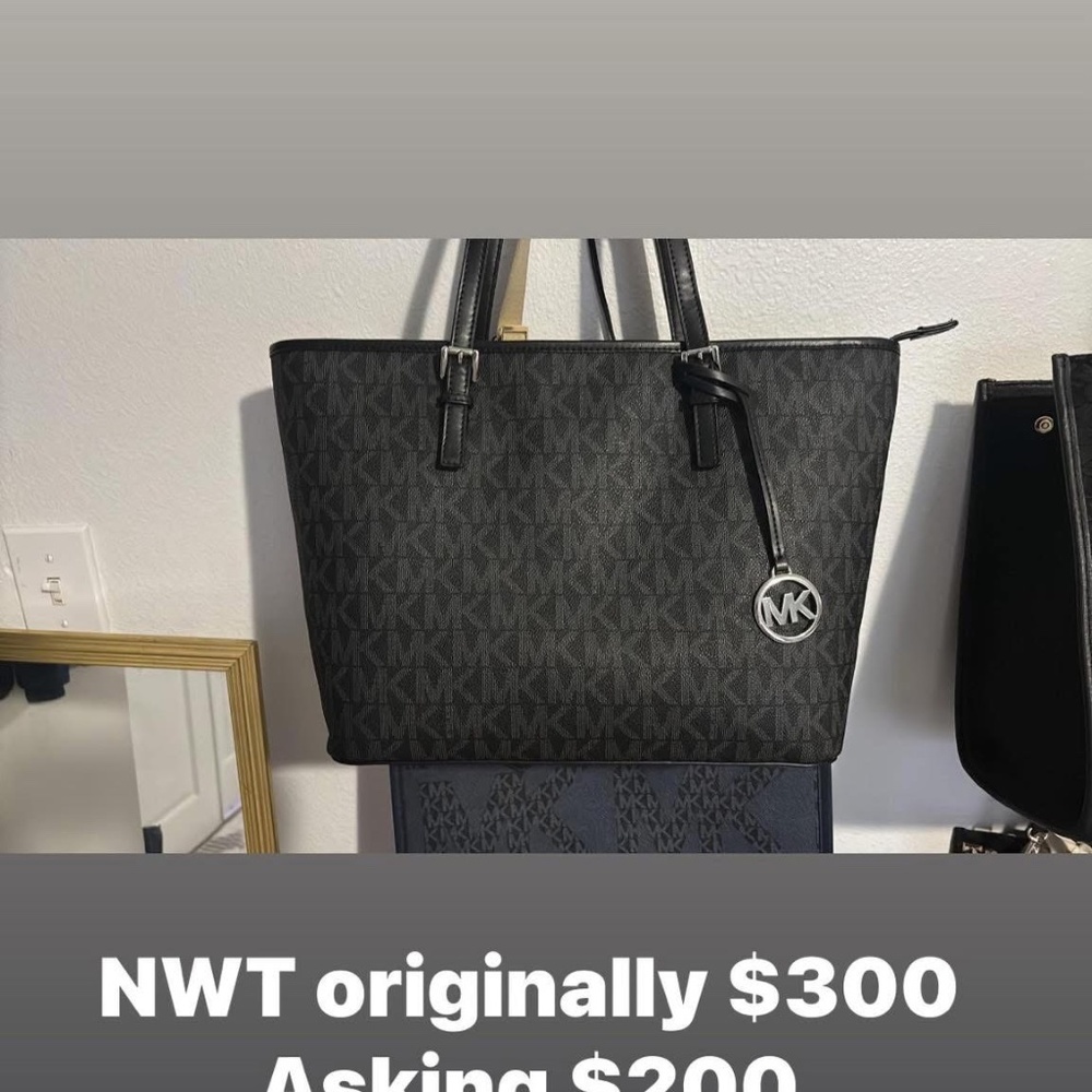 MK tote